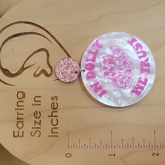 🔥LAST PAIR🔥 In Dolly We Trust Round Drop Earrings - Picture 3 of 6